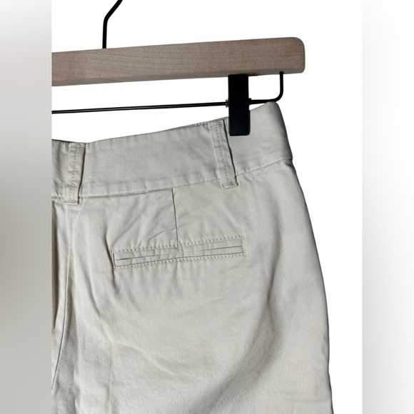 LOFT Outlet Women’s 6” Khaki Chino Shorts Size 0 Beige Casual Summer - Picture 4 of 6
